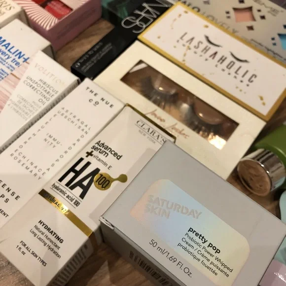 New Makeup bundle Random - Picture 7 of 10